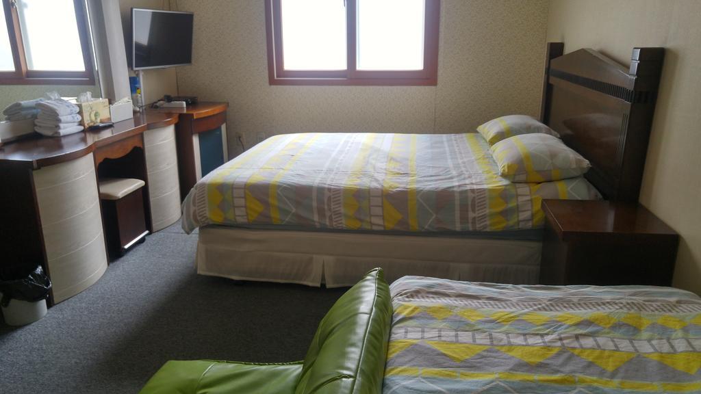 Marine Guesthouse Sokcho Extérieur photo
