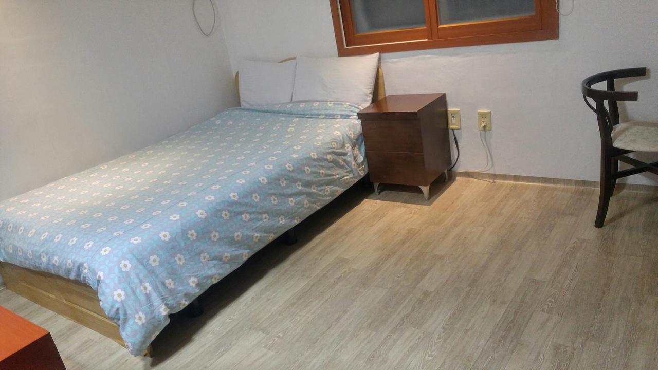 Marine Guesthouse Sokcho Extérieur photo