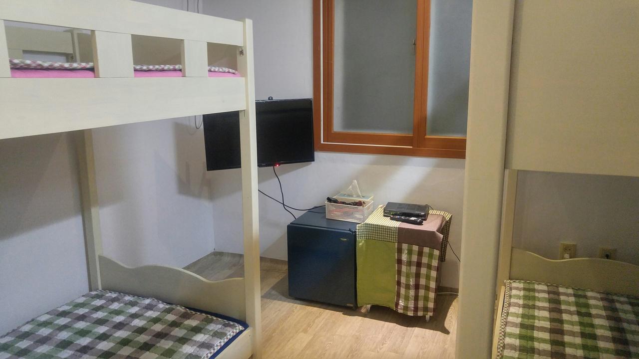 Marine Guesthouse Sokcho Extérieur photo