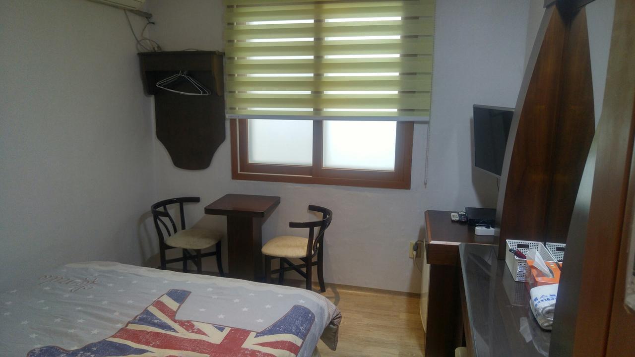 Marine Guesthouse Sokcho Extérieur photo