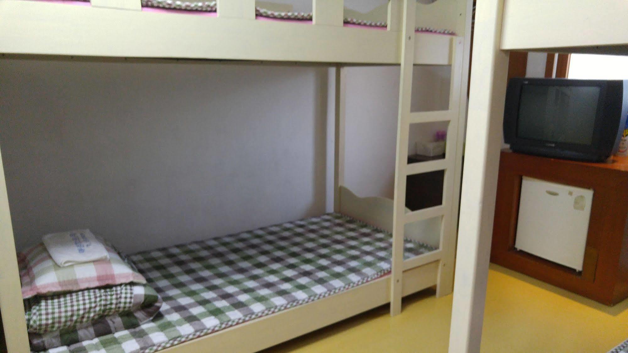 Marine Guesthouse Sokcho Extérieur photo