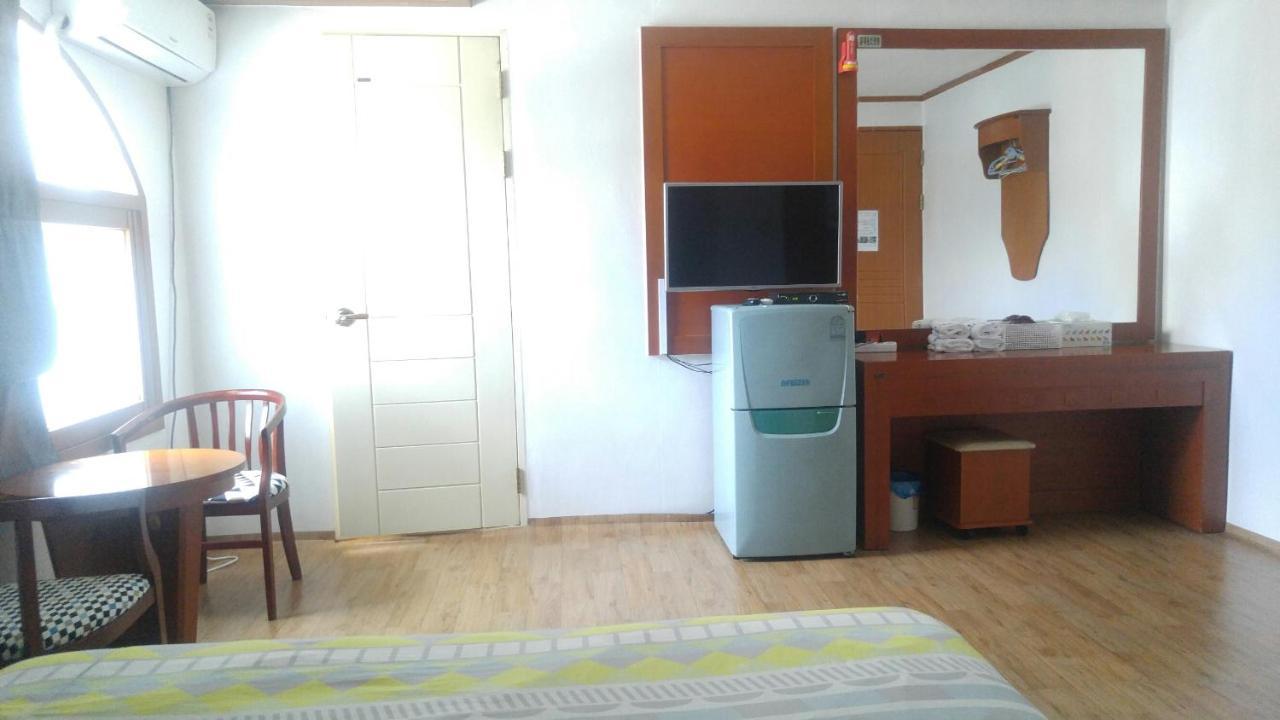 Marine Guesthouse Sokcho Extérieur photo