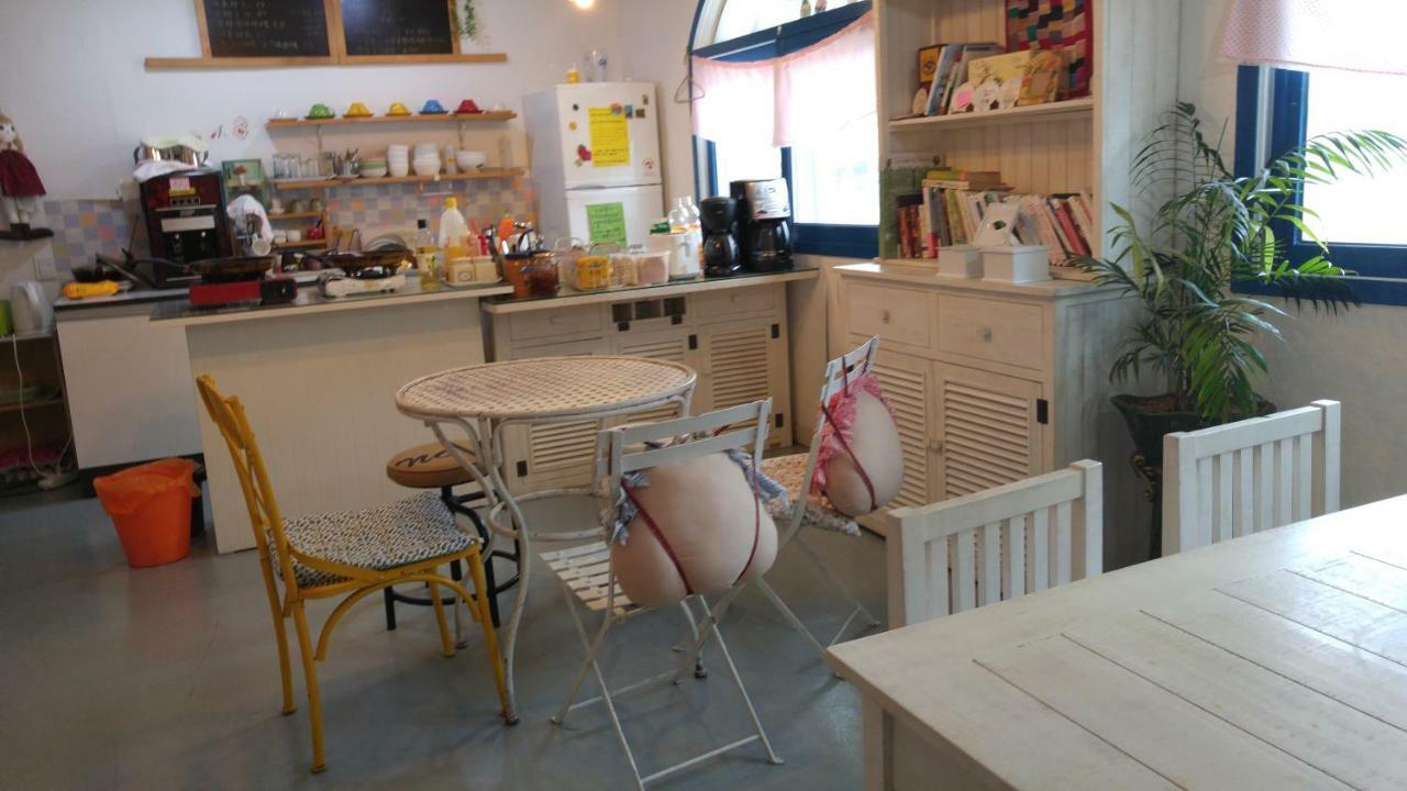 Marine Guesthouse Sokcho Extérieur photo