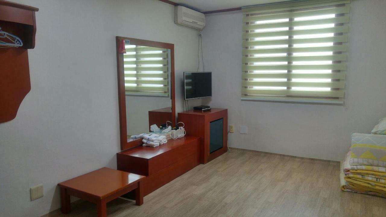 Marine Guesthouse Sokcho Extérieur photo